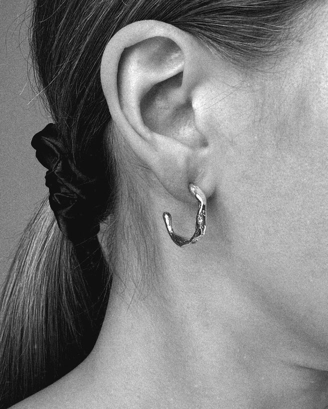 Midi hoop earrings