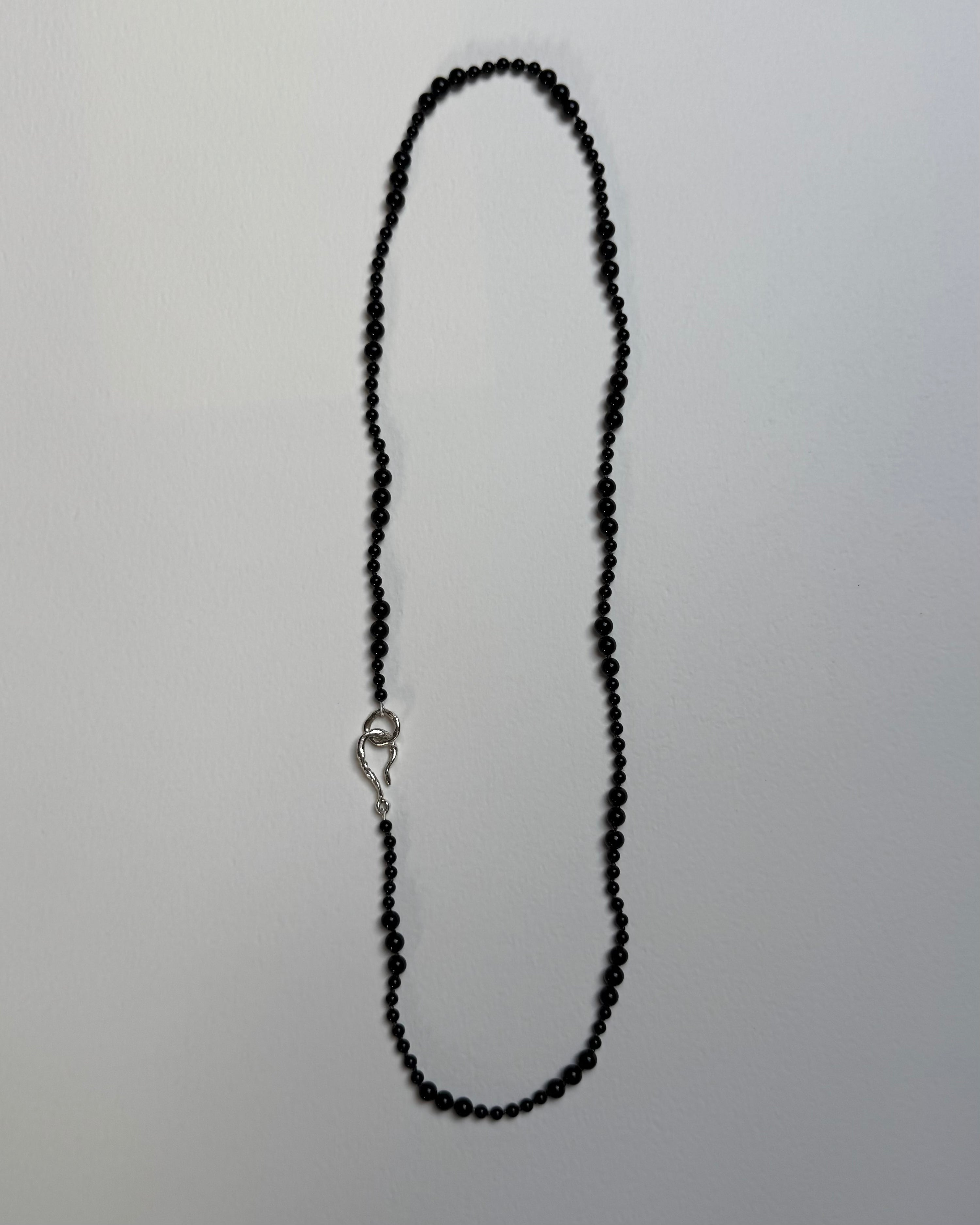 Onyx beaded collier